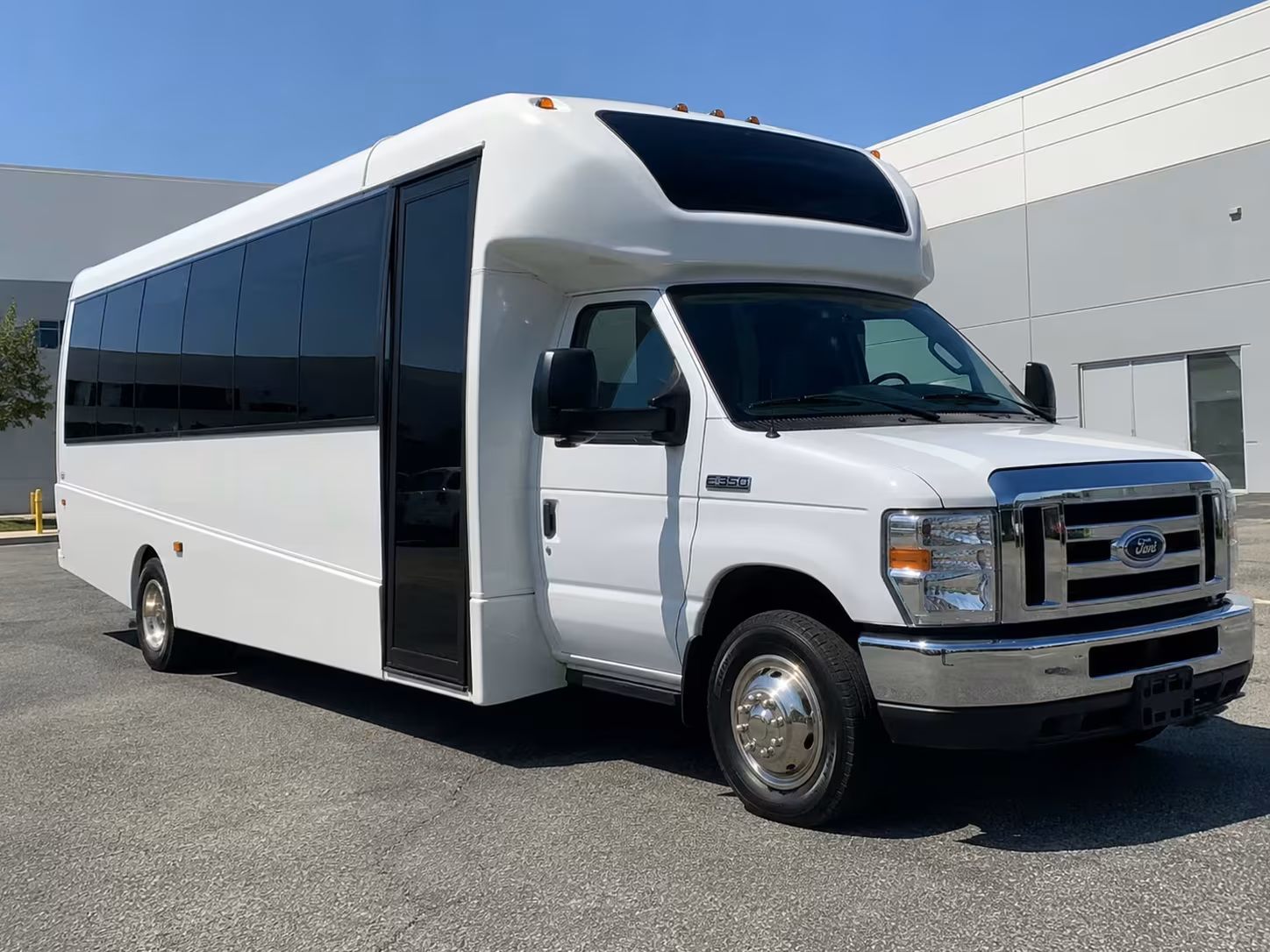 15 passenger minibus