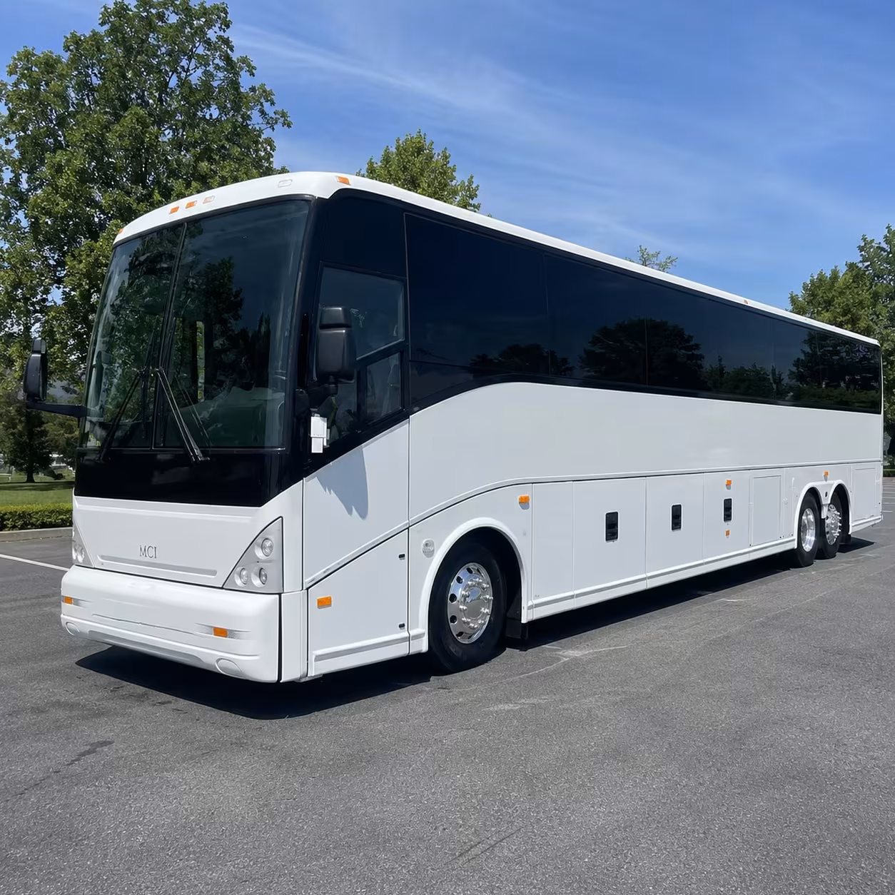 corporate airport charter bus rentals in davis california
