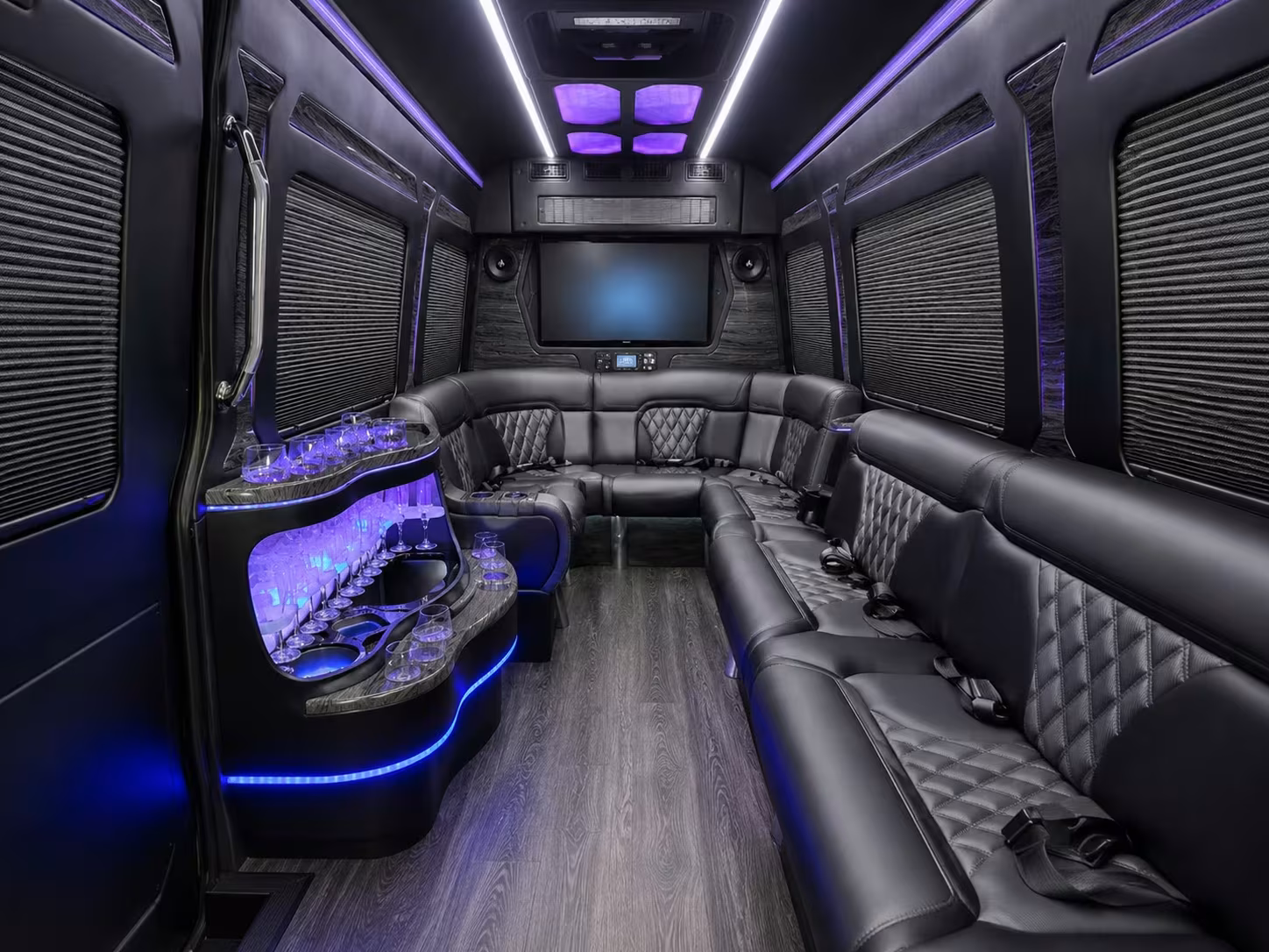 davis game day shuttle buses to sacramento sports venues
